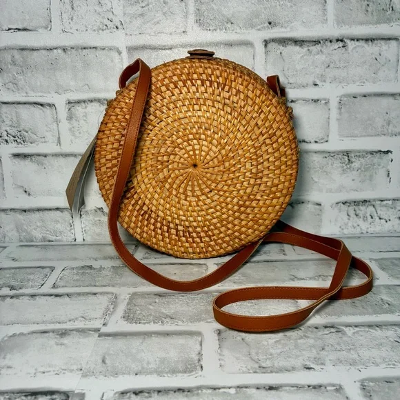 Round Rattan Woven ATA Bali Bag Tan Crossbody Straw Bag NWT - Picture 3 of 11